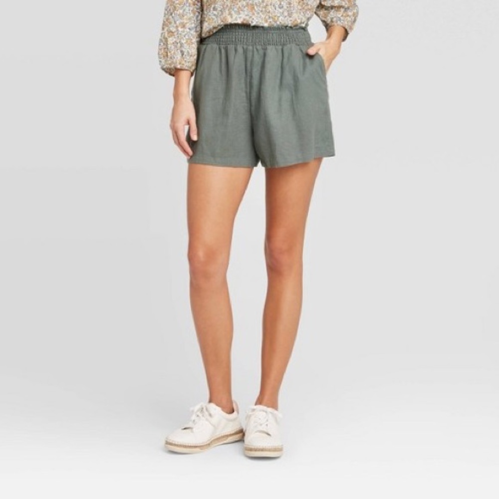 Pull on shorts